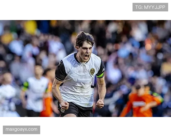 巴萨整体实力本赛季表现稳健，竞争力持续提升